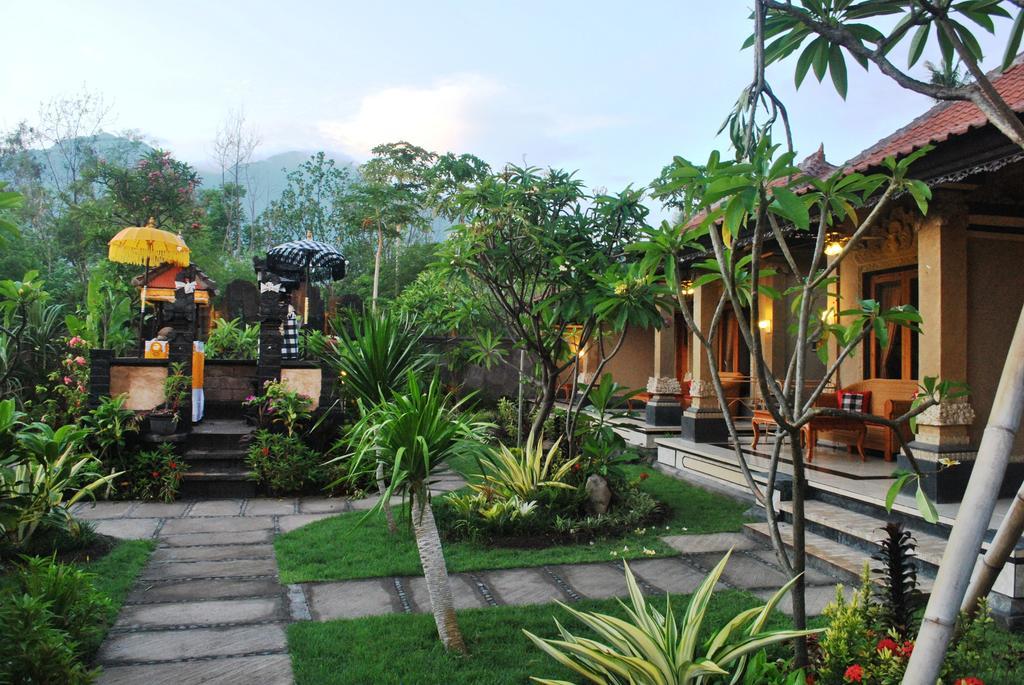 Trijaya Guest House Pemuteran Exterior photo