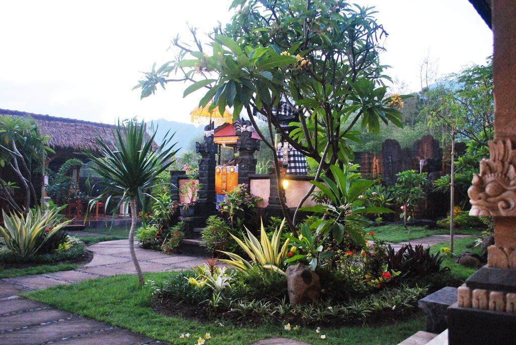 Trijaya Guest House Pemuteran Exterior photo