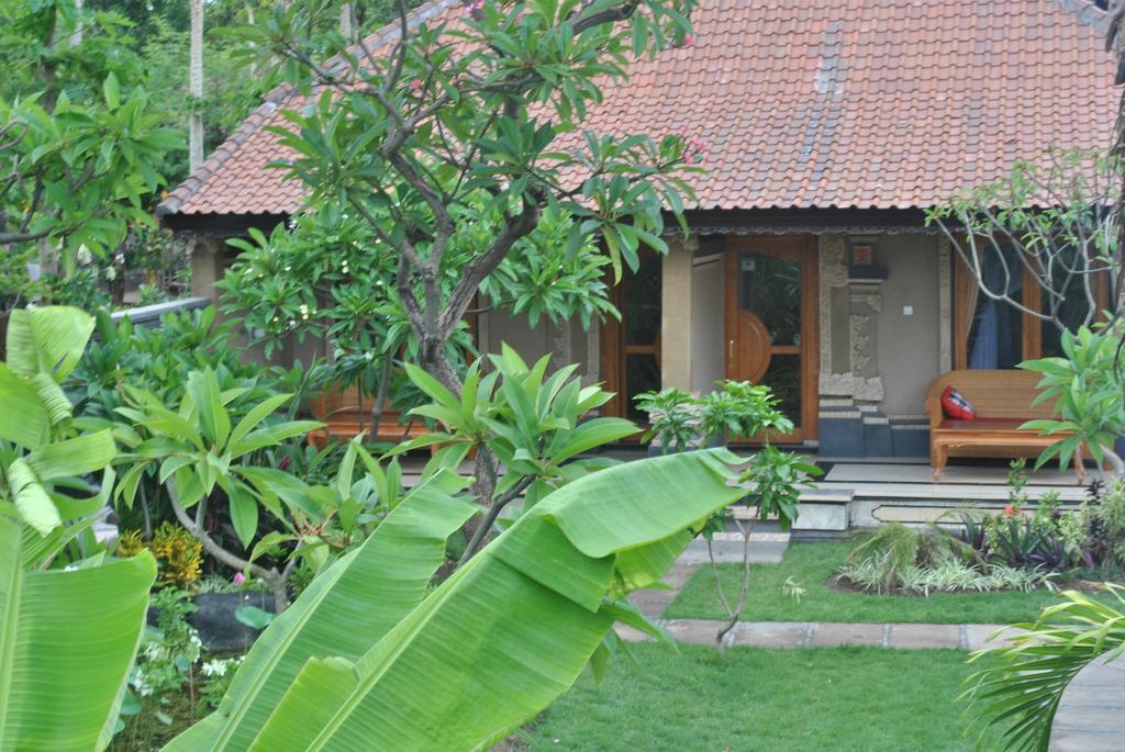 Trijaya Guest House Pemuteran Exterior photo
